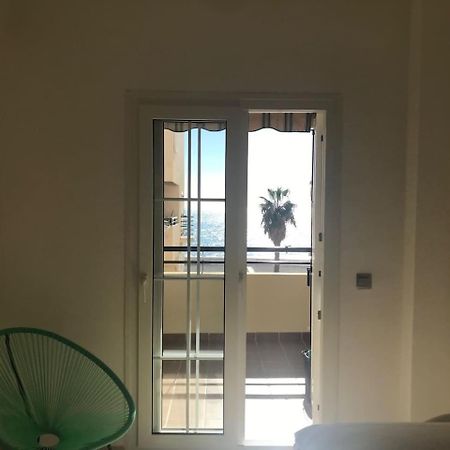 Espectacular Residencial En 1A Linea Con Piscina Apartment Benajarafe Exterior photo