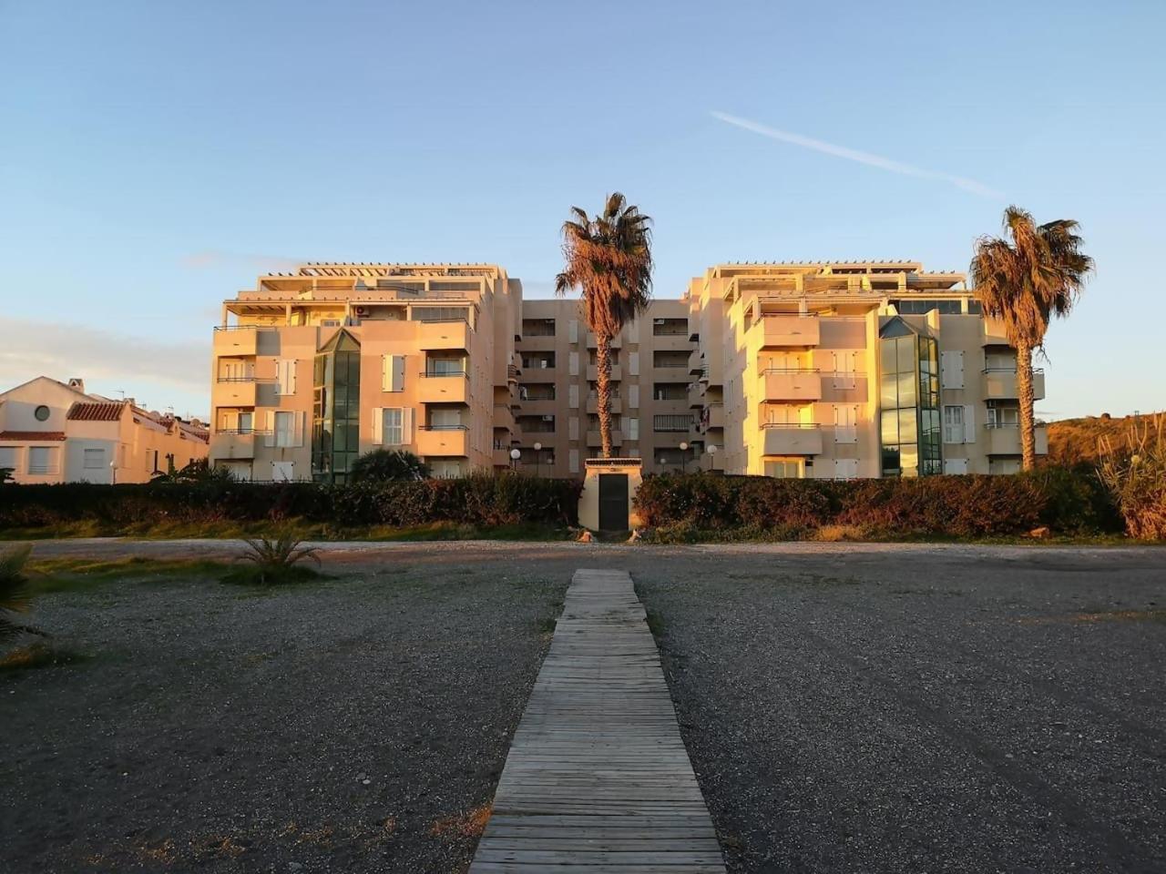 Espectacular Residencial En 1A Linea Con Piscina Apartment Benajarafe Exterior photo